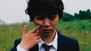 ... Chihiro (Shota Sometani) goes to live with older half-brother Togo (Kiyohiko Shibukawa). Although Togo and his girlfriend Satomi (Natsumi Seto) warmly ... - bukimi_shota_sometani-300x168